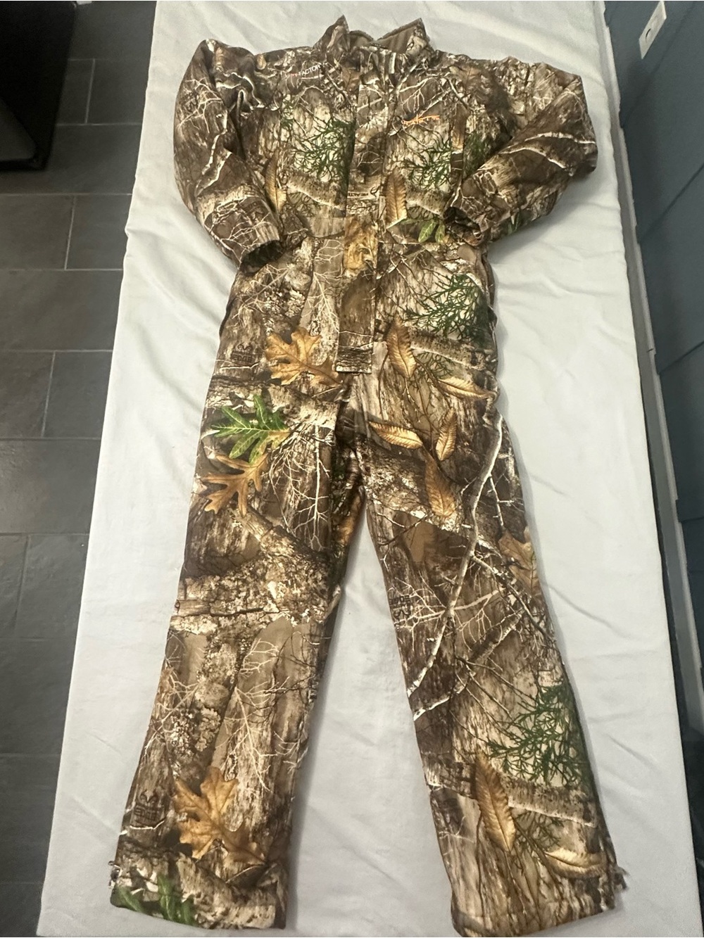 Habit Outdoor Kids Large Insulated Camo Coveralls Suit Realtree Edge Hunting